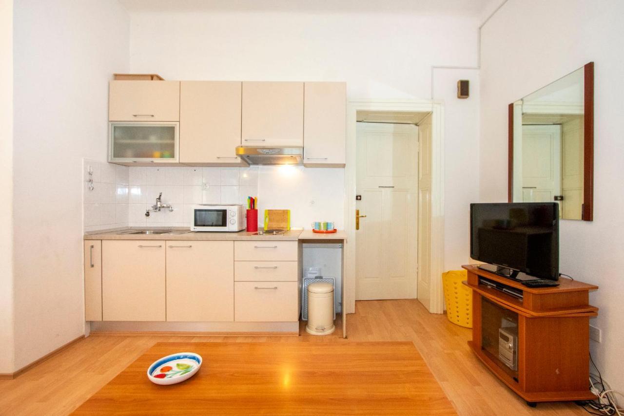 Aria Apartments Спліт Екстер'єр фото